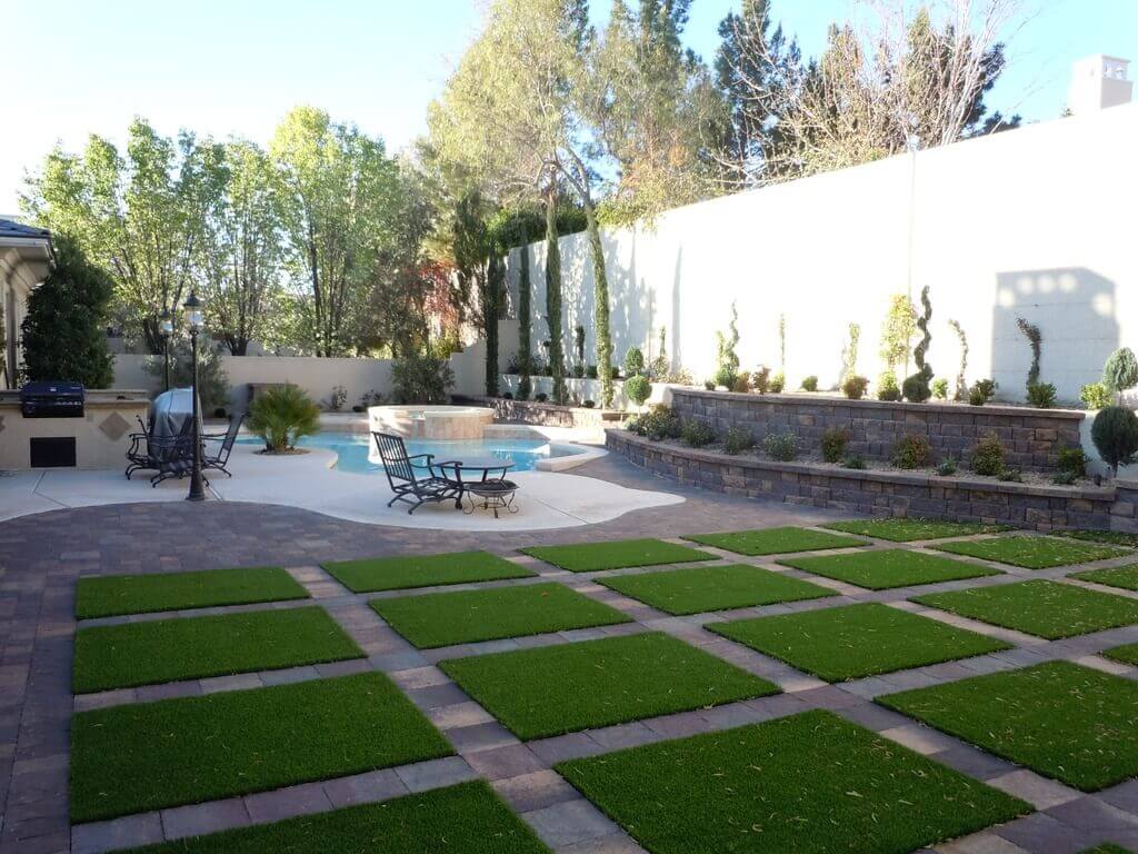 Backyard Artificial Turf Idea