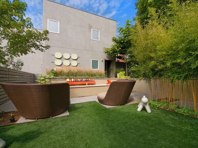 Backyard Artificial Turf Idea